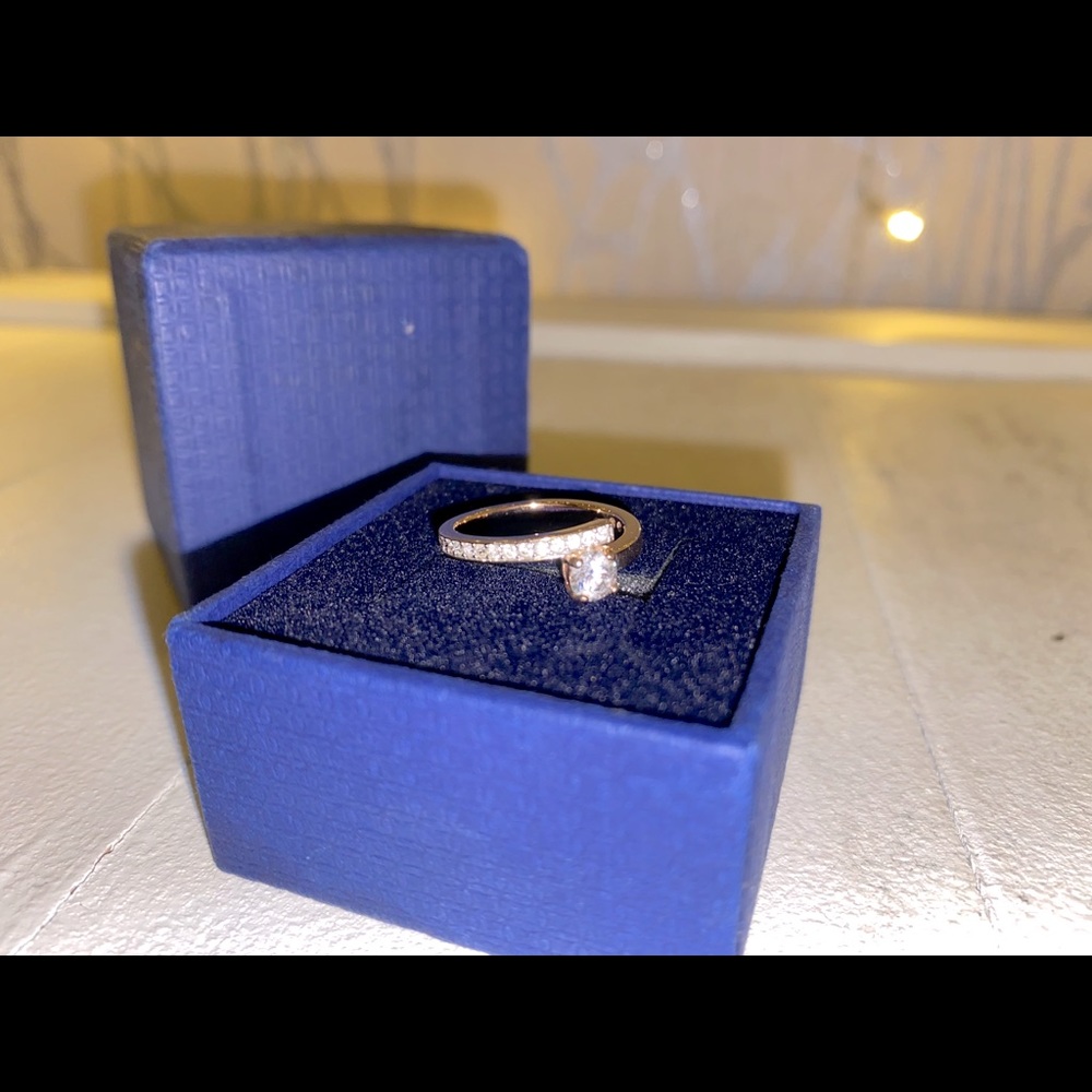 Rise gold Swarovski crystal ring